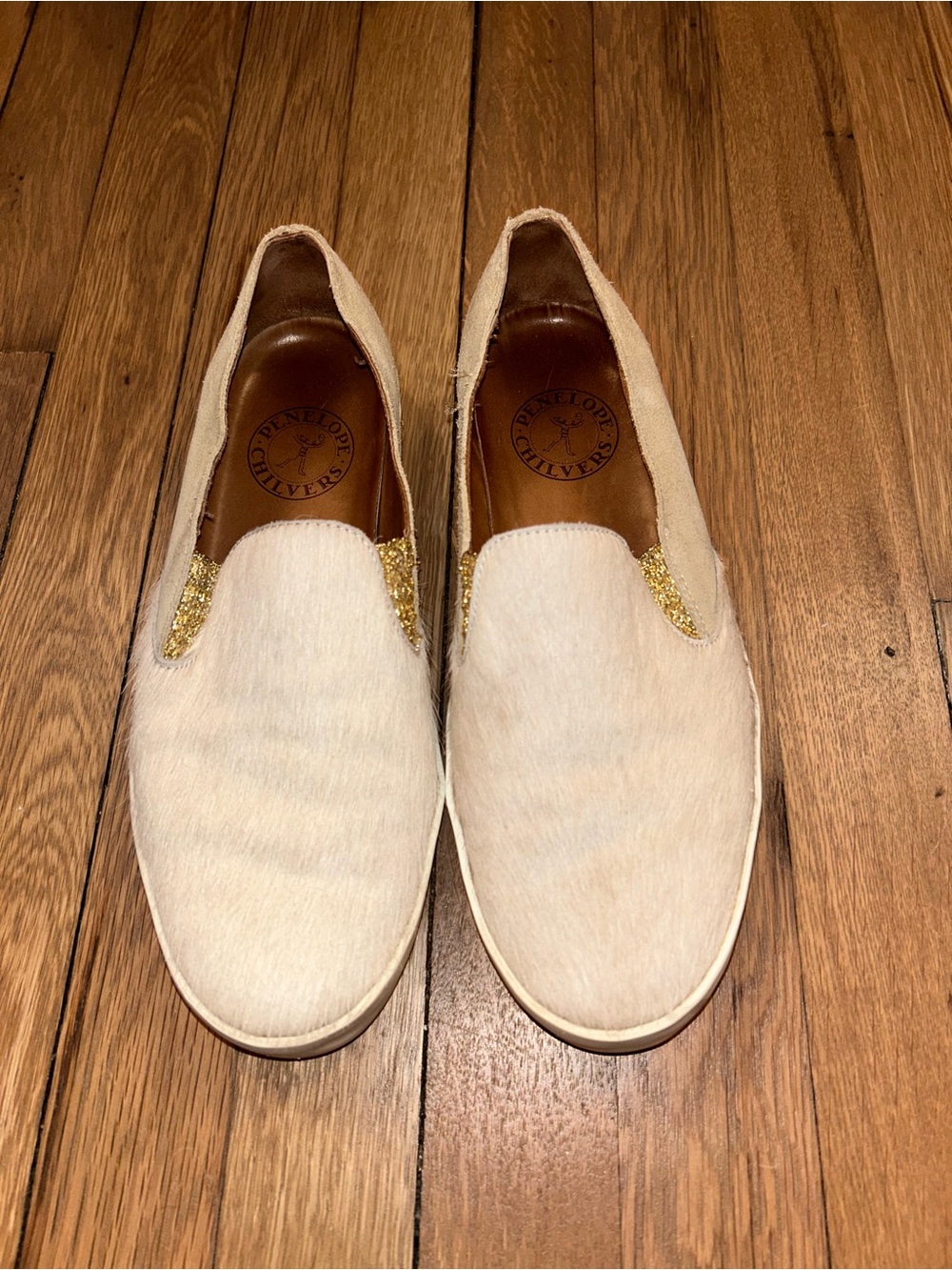 Penelope Chilvers Cream Slip-On Shoes with Gold Trim Size 9/39